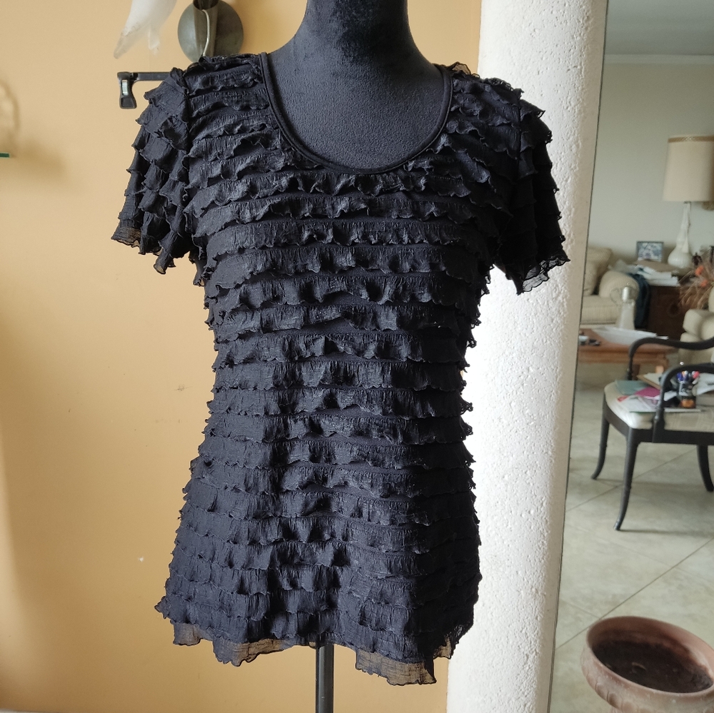 Very Important Pieces Black Ruffled Short Sleeve Blouse Size L